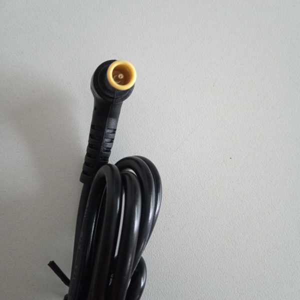 Adaptador para Notebook e TV.  - 2