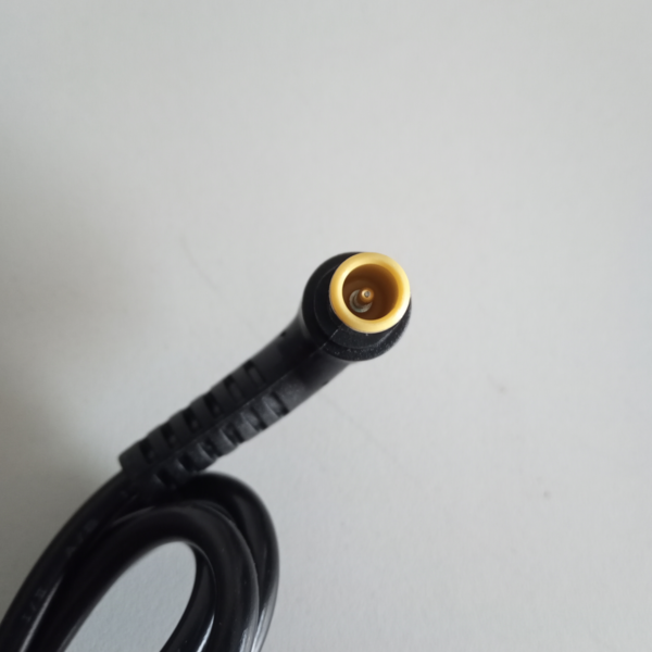 Adaptador para Notebook e TV.  - 2
